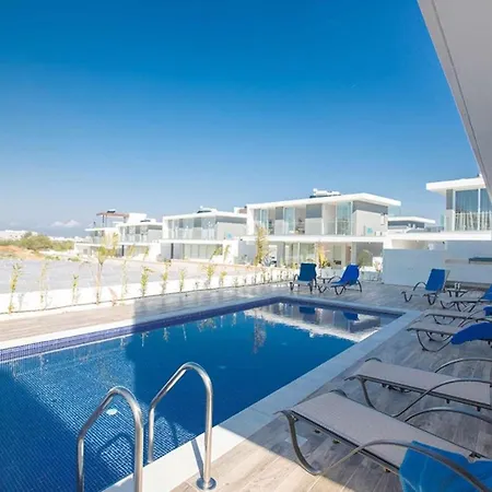 Olive 17 Protaras